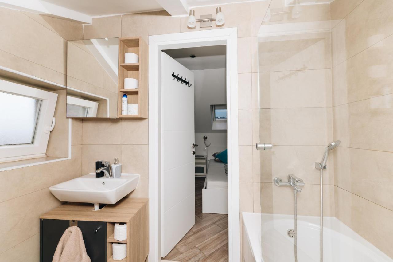 Marghareta Apartment